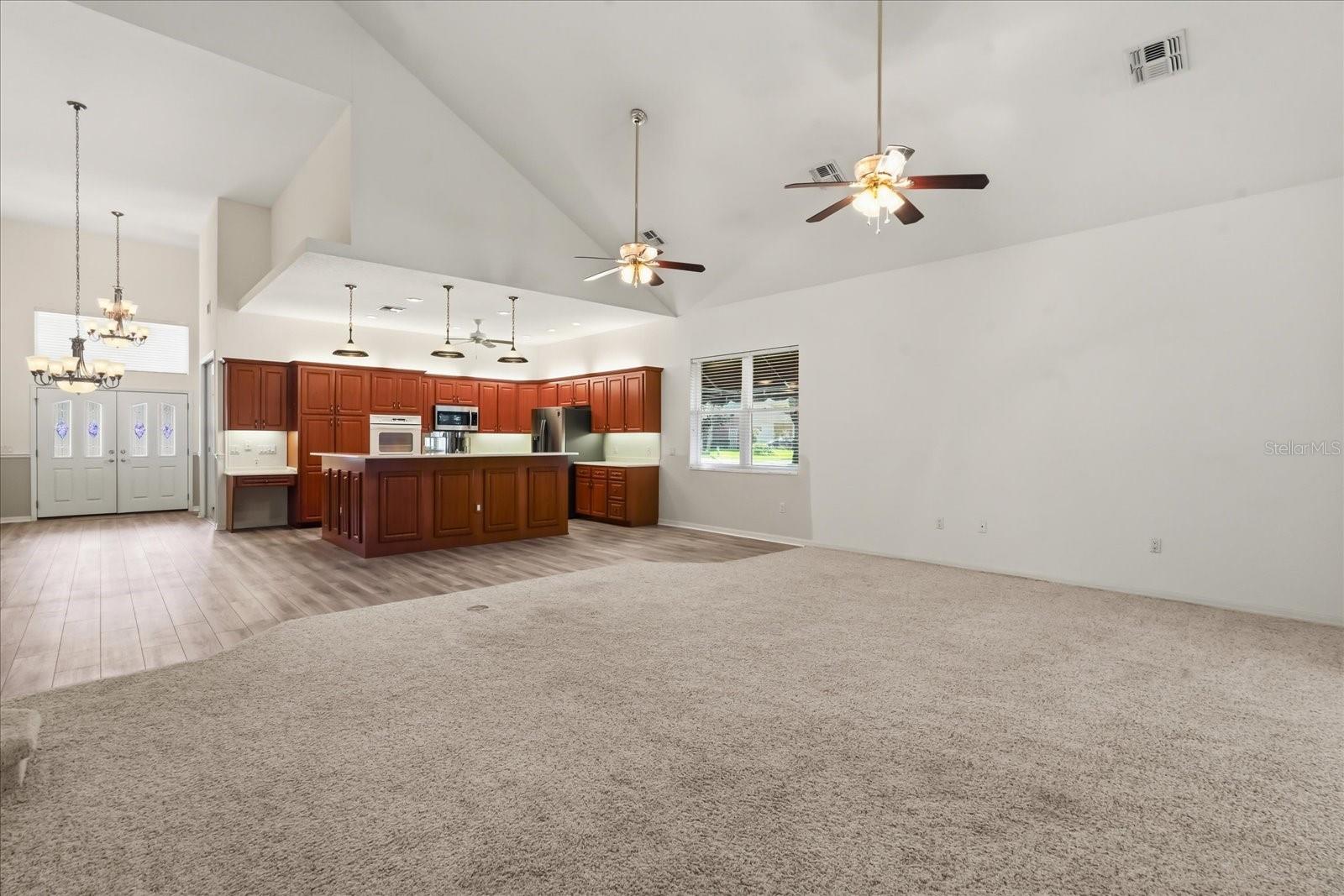 Image 3 of 31 For 1075 Motorcoach Drive