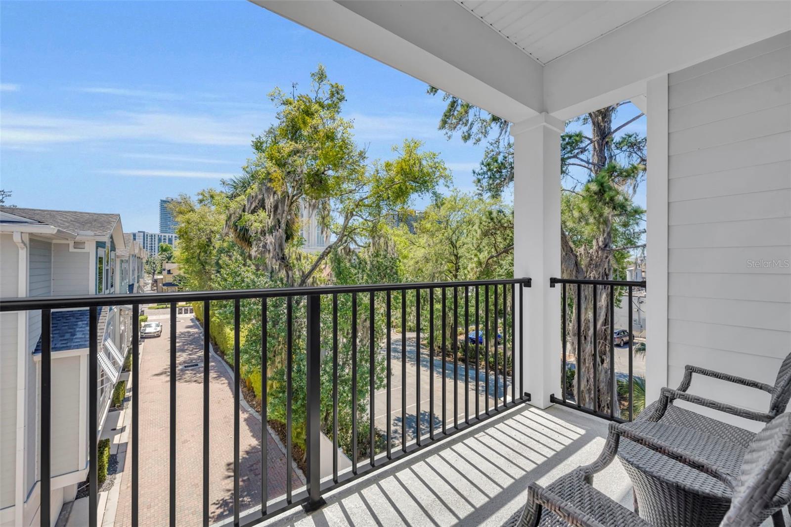 Image 11 of 39 For 117 Concord Street 7