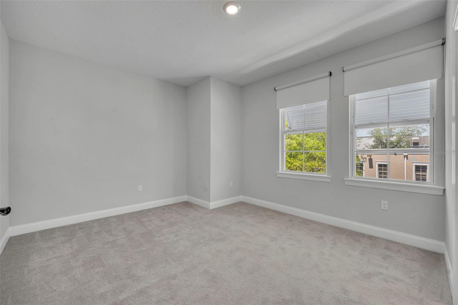 Image 25 of 39 For 117 Concord Street 7