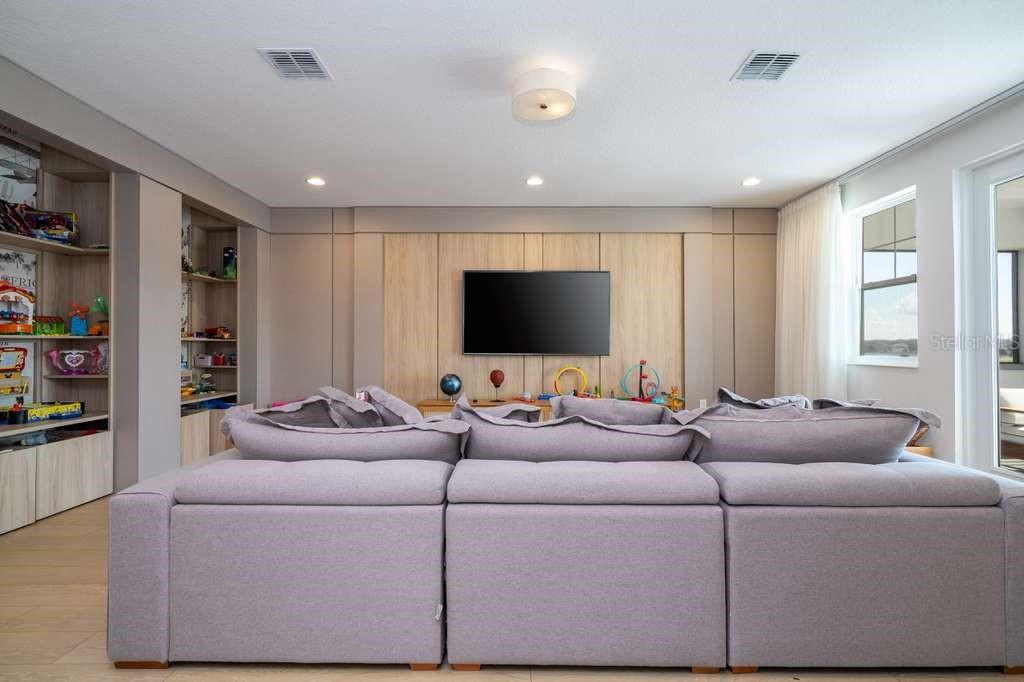 Image 73 of 100 For 16870 Sanctuary Drive