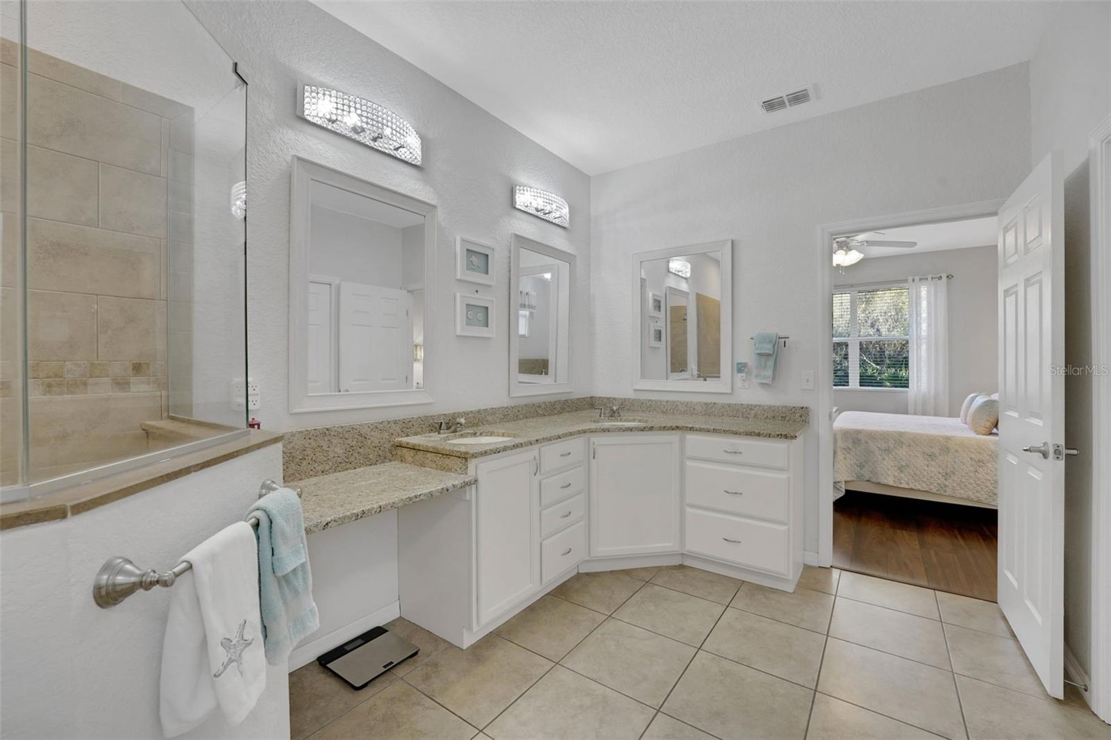 Image 21 of 41 For 1013 Old Cutler Road