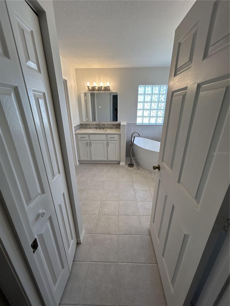 Image 16 of 33 For 17180 115th Terrace Road