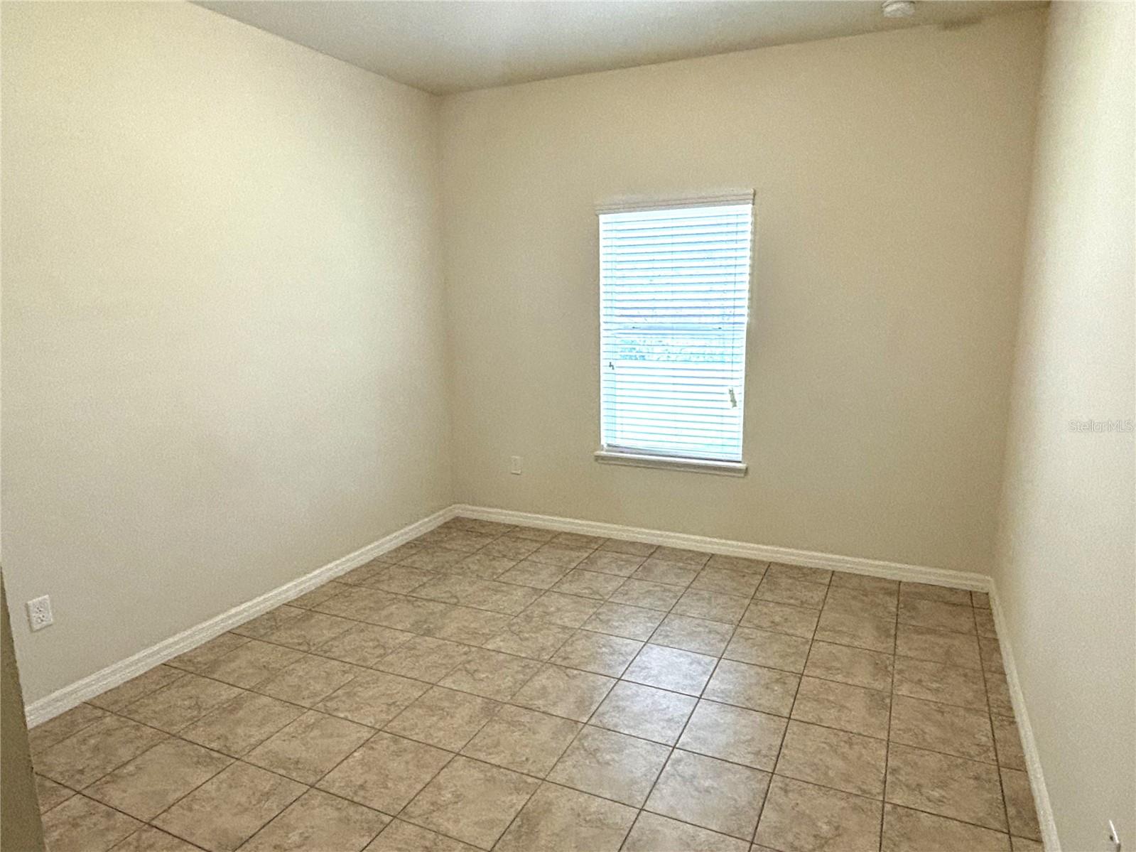 Image 13 of 37 For 19363 Fallglo Drive