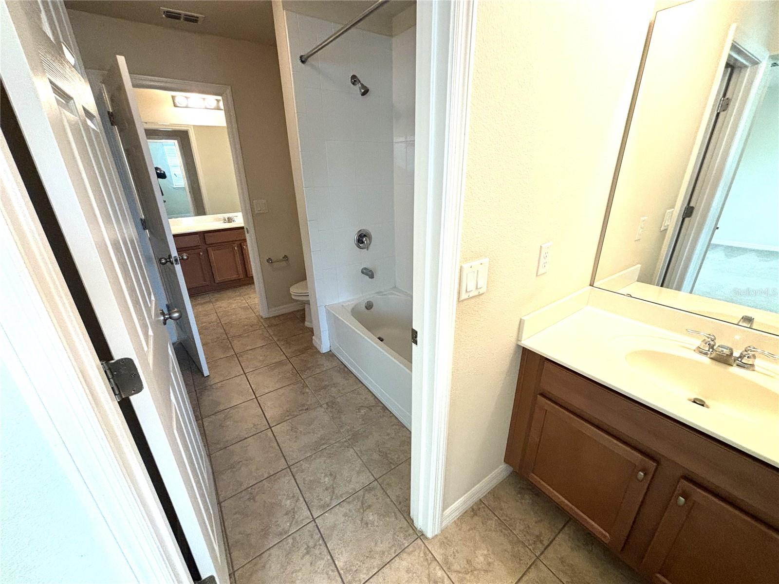 Image 26 of 37 For 19363 Fallglo Drive