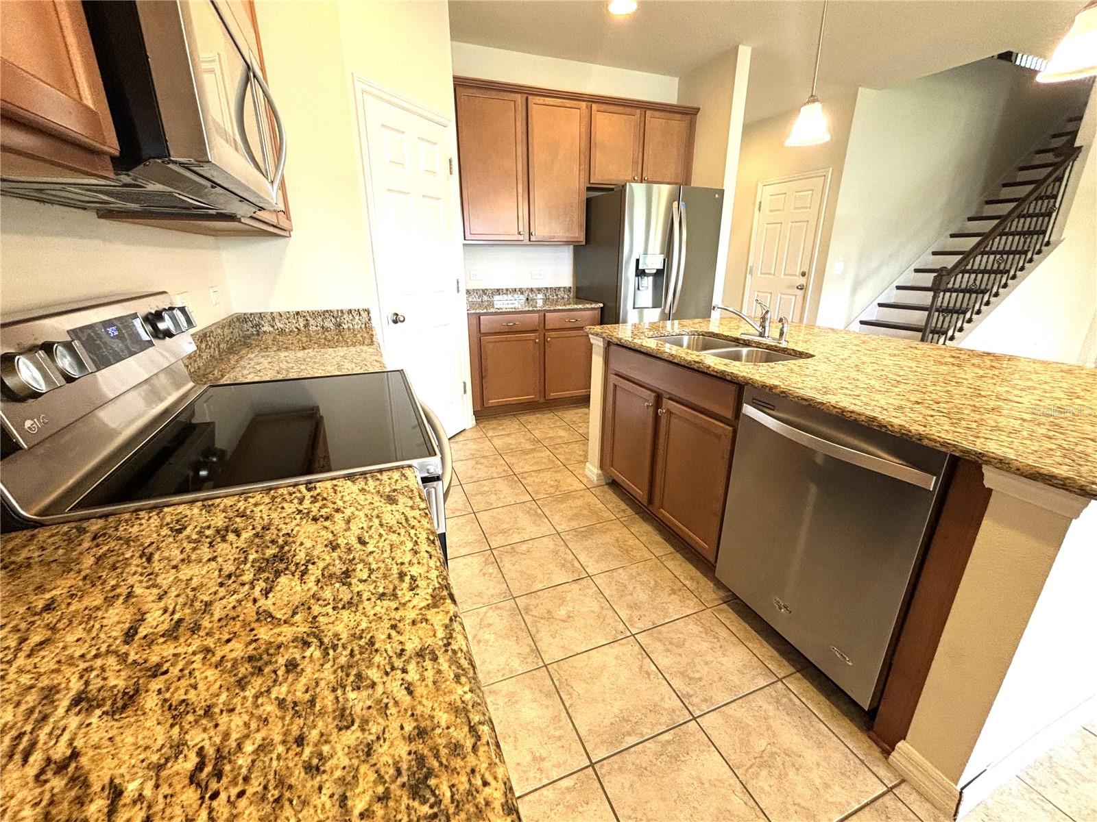 Image 7 of 37 For 19363 Fallglo Drive