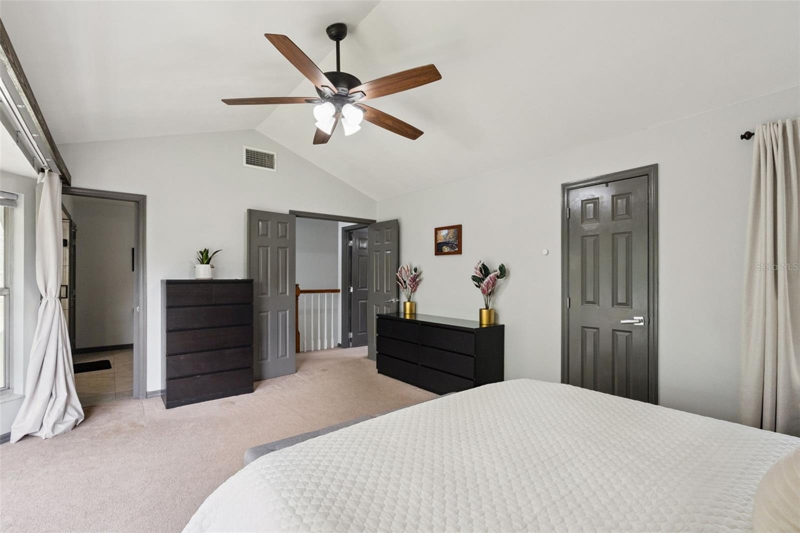 Image 26 of 62 For 440 Buckskin Court