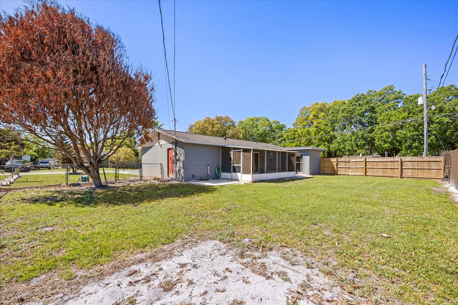 Image 16 of 20 For 1103 Marygon Street