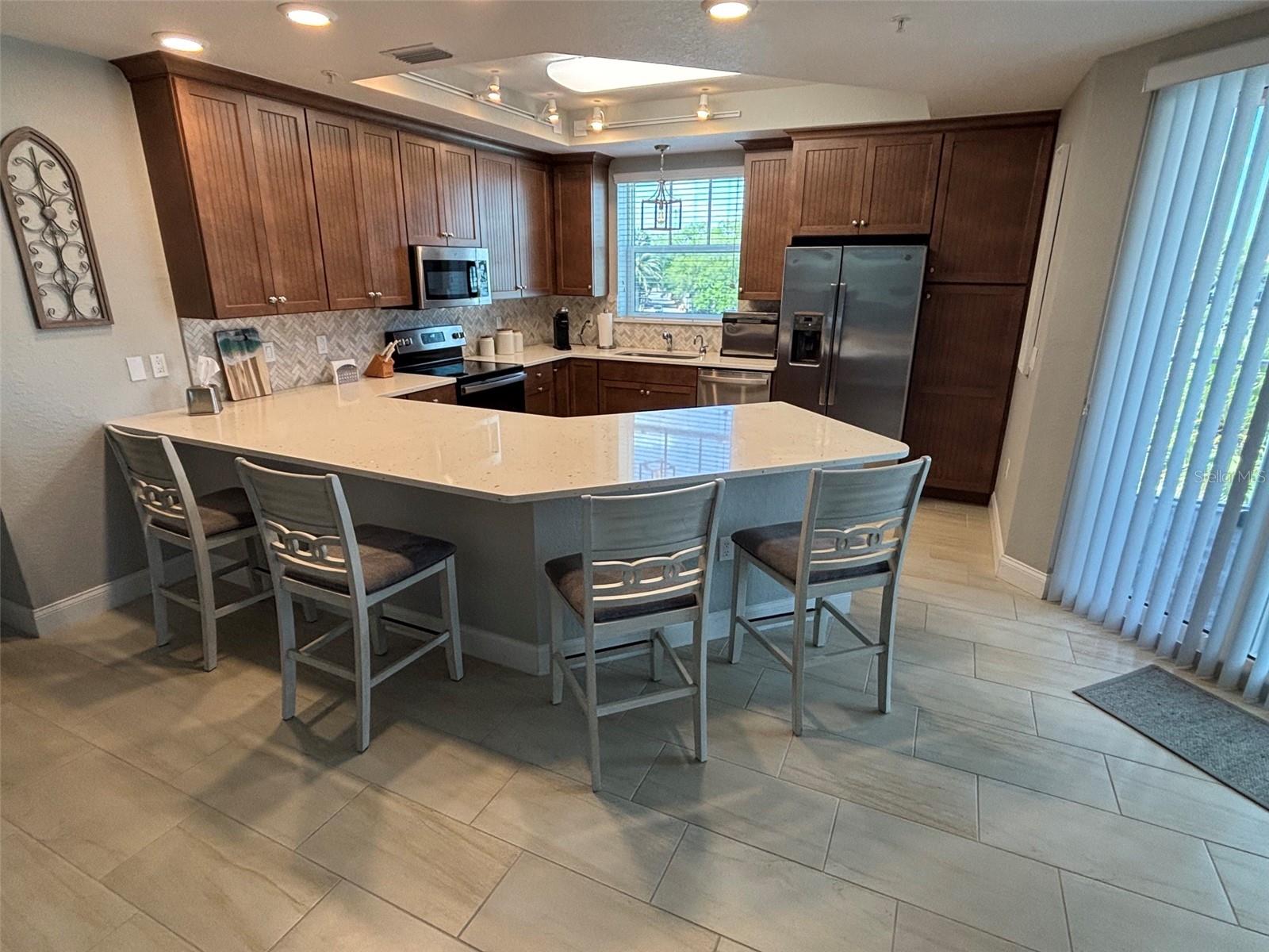 Image 10 of 21 For 2 Riverwalk Drive 307