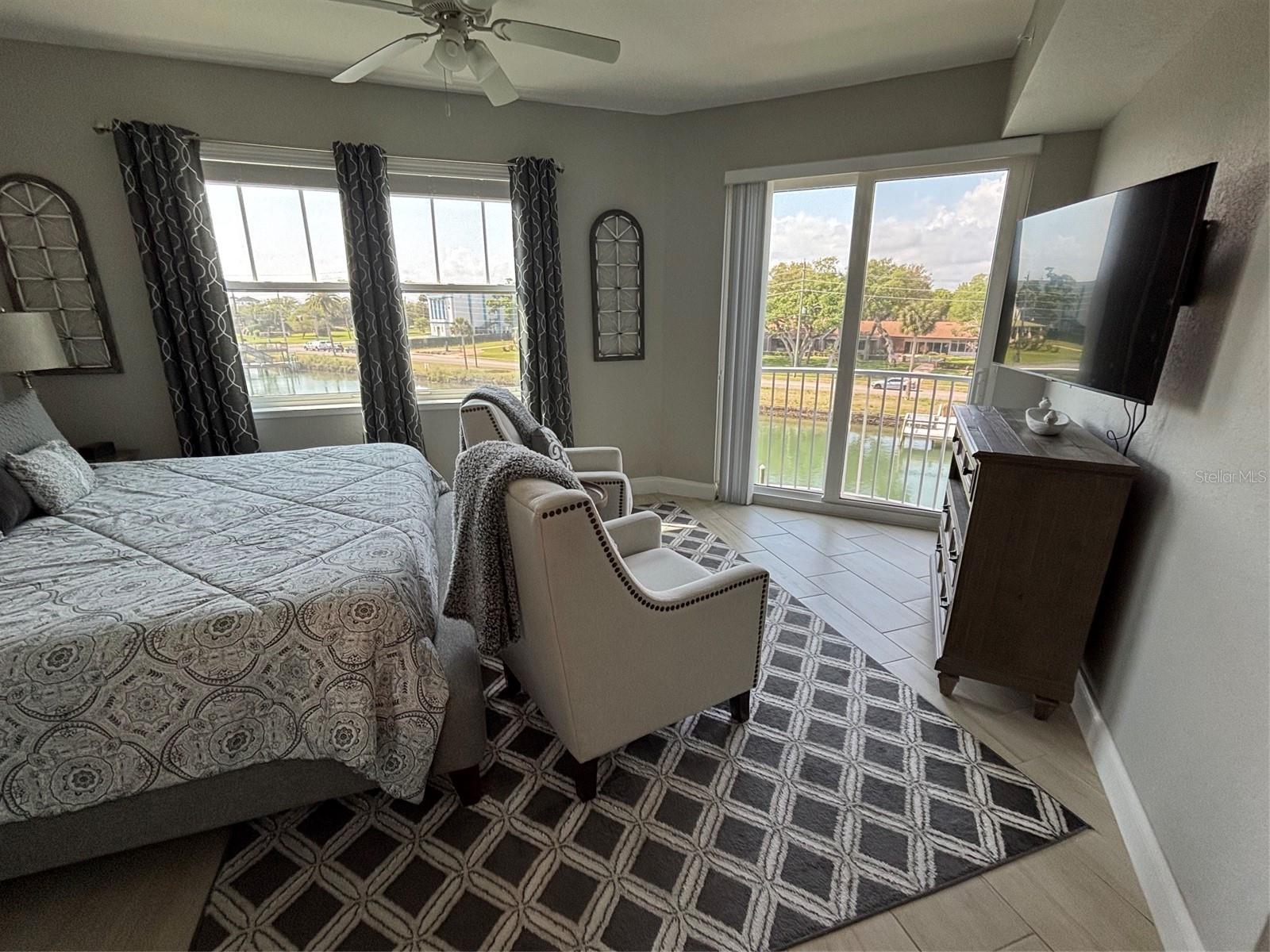 Image 15 of 21 For 2 Riverwalk Drive 307