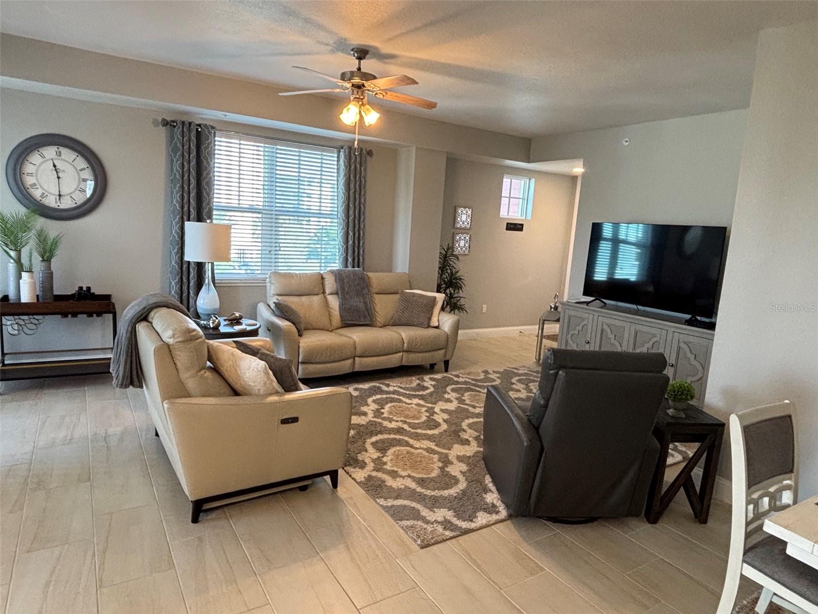 Image 4 of 21 For 2 Riverwalk Drive 307