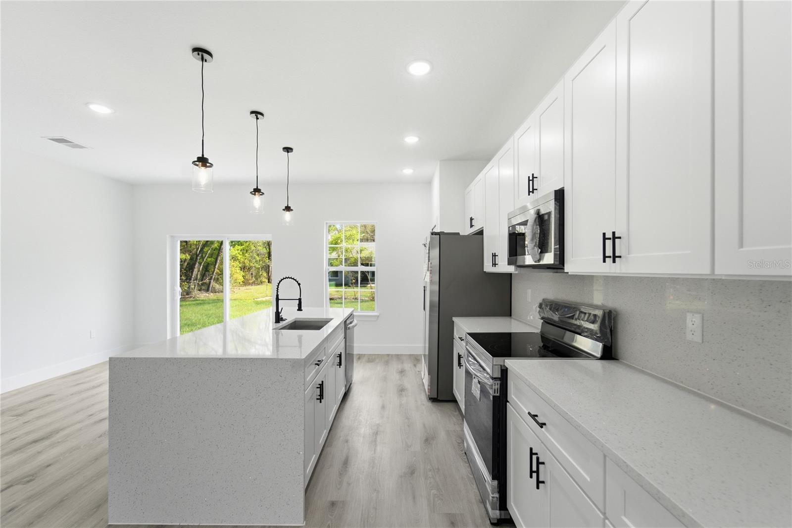 Image 7 of 30 For 492 Union Place