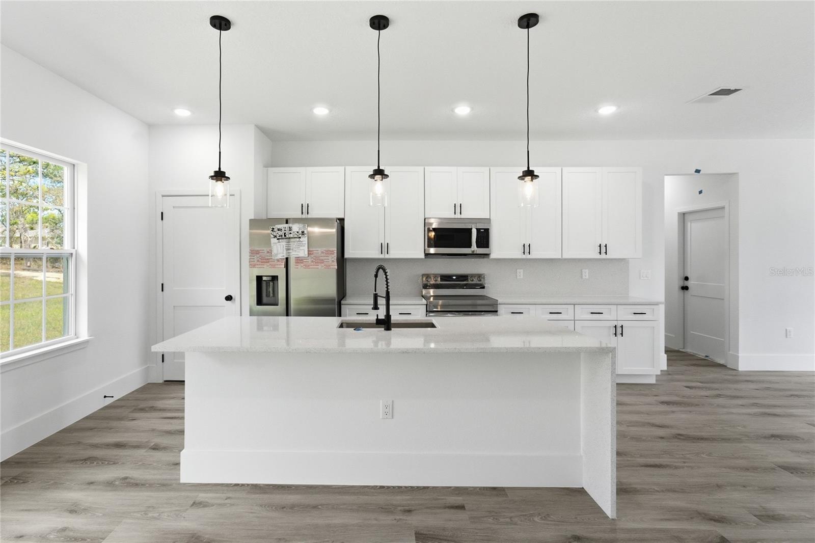 Image 8 of 30 For 492 Union Place