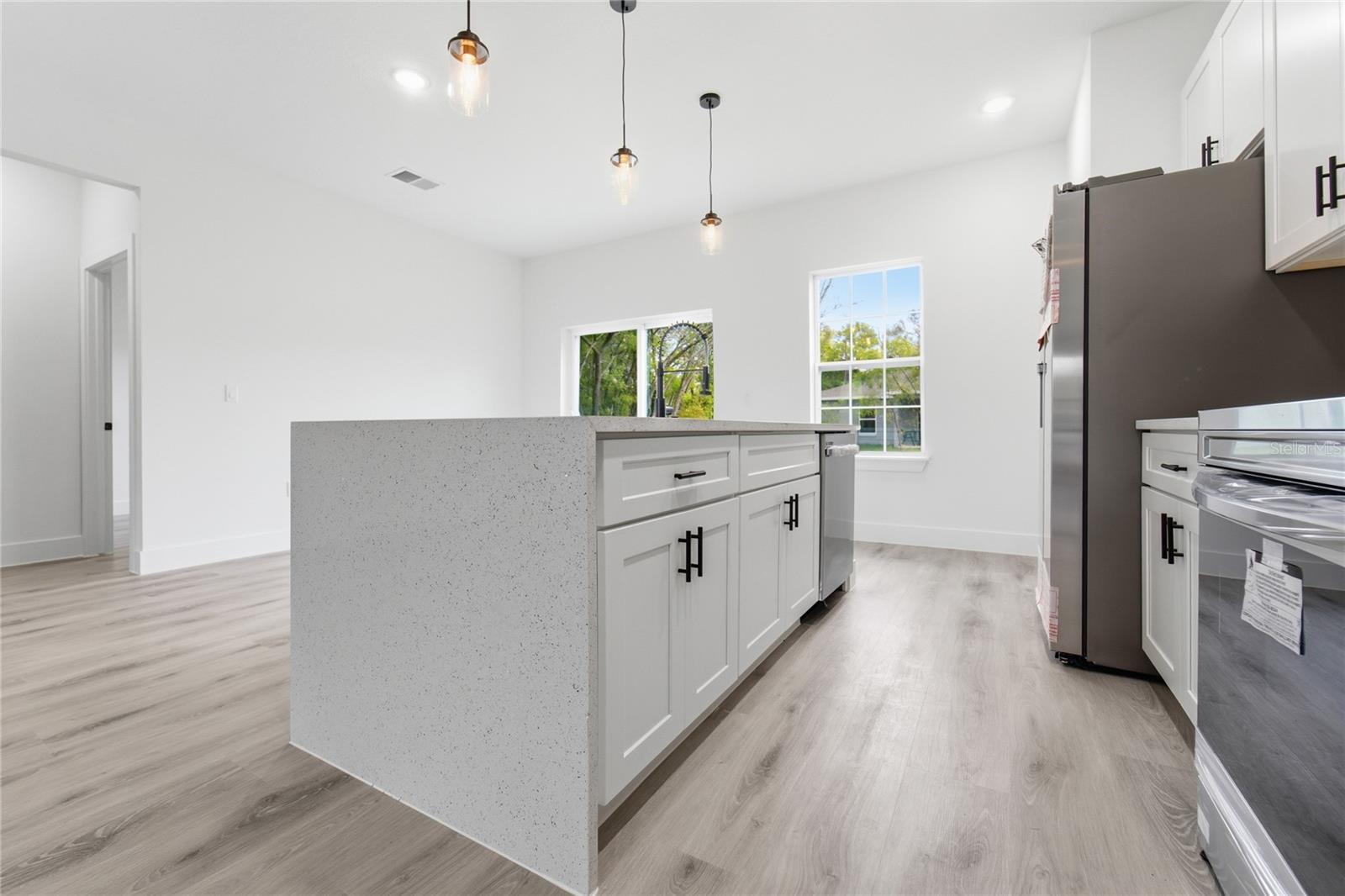 Image 9 of 30 For 492 Union Place