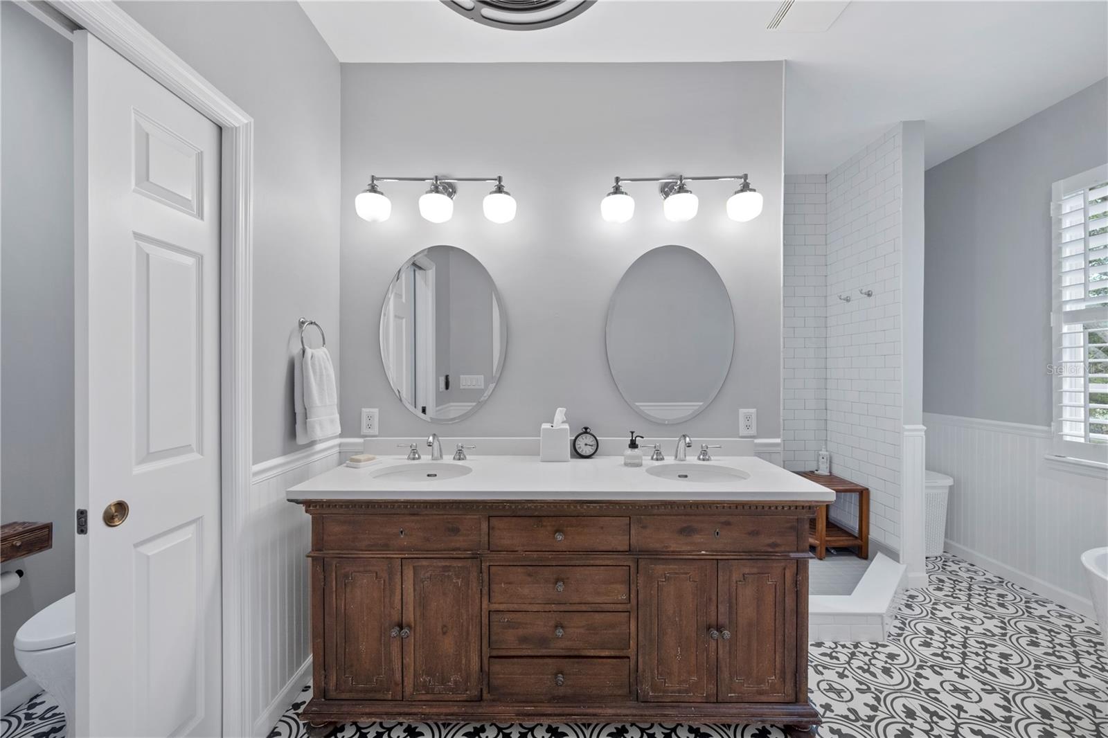 Image 20 of 40 For 1954 Meeting Place