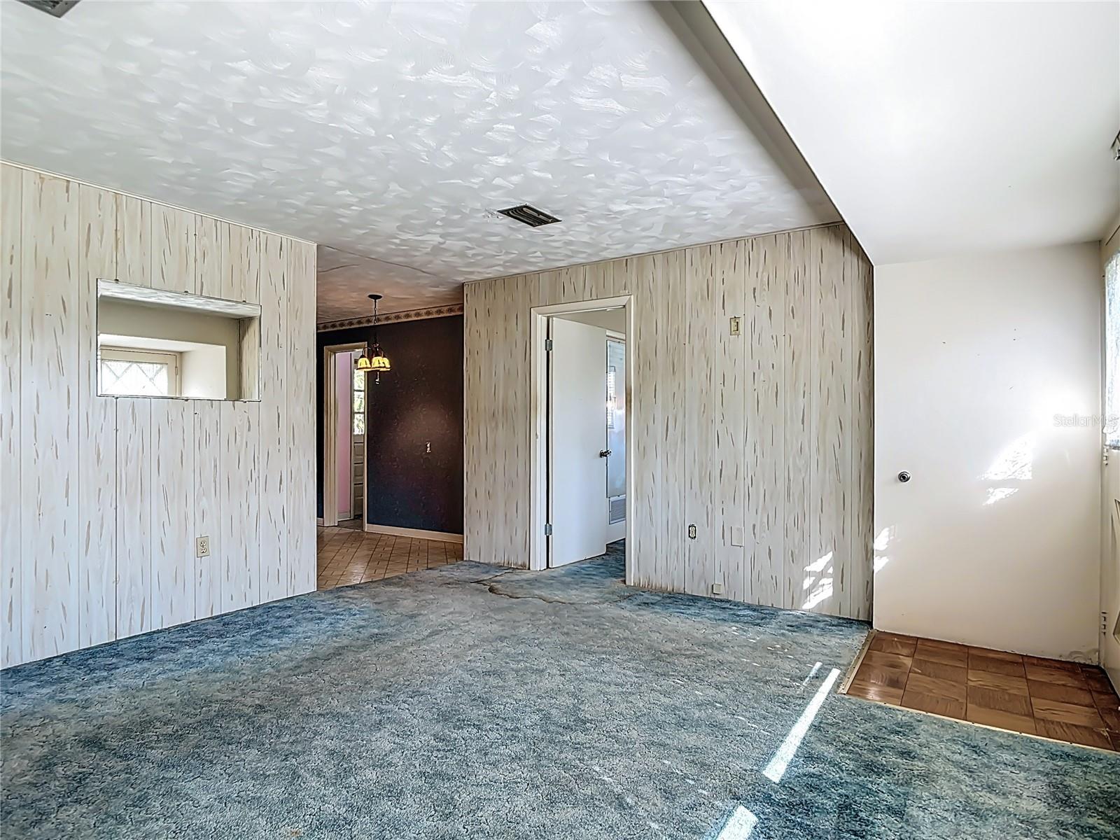 Image 11 of 51 For 6 Fairway Circle