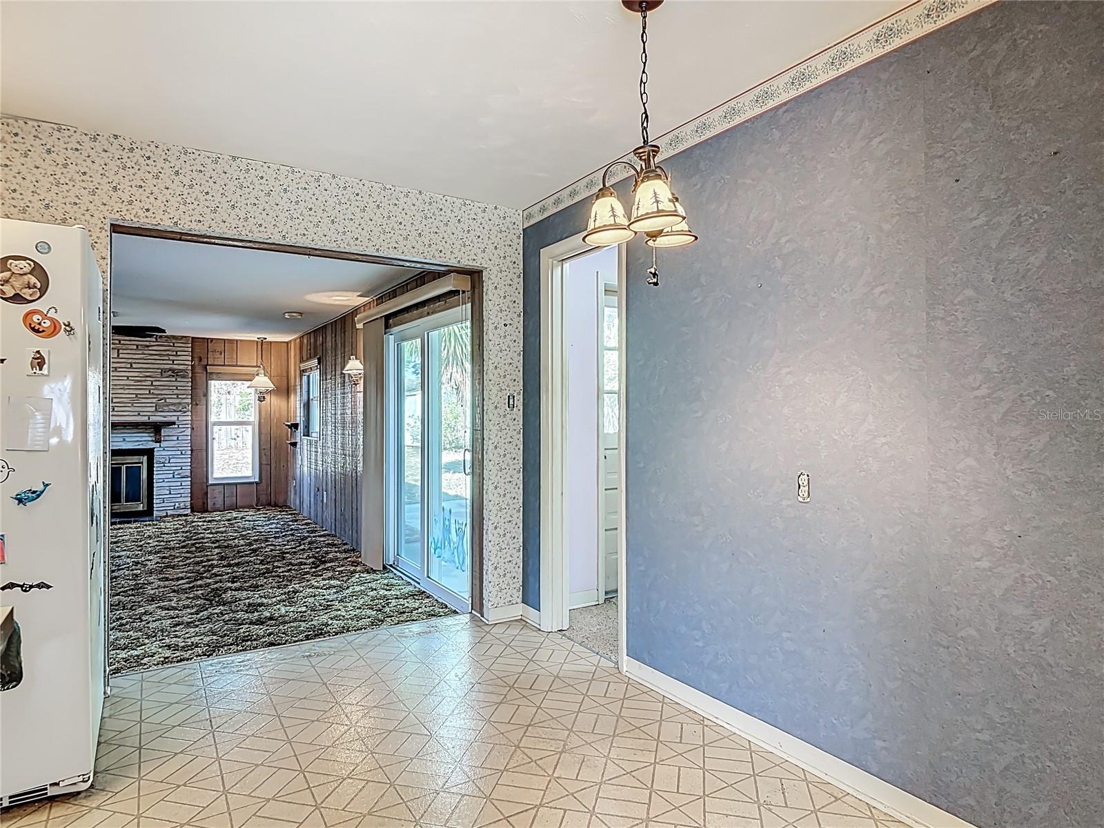 Image 14 of 51 For 6 Fairway Circle