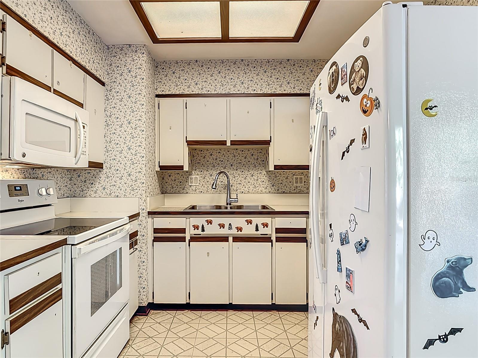 Image 16 of 51 For 6 Fairway Circle