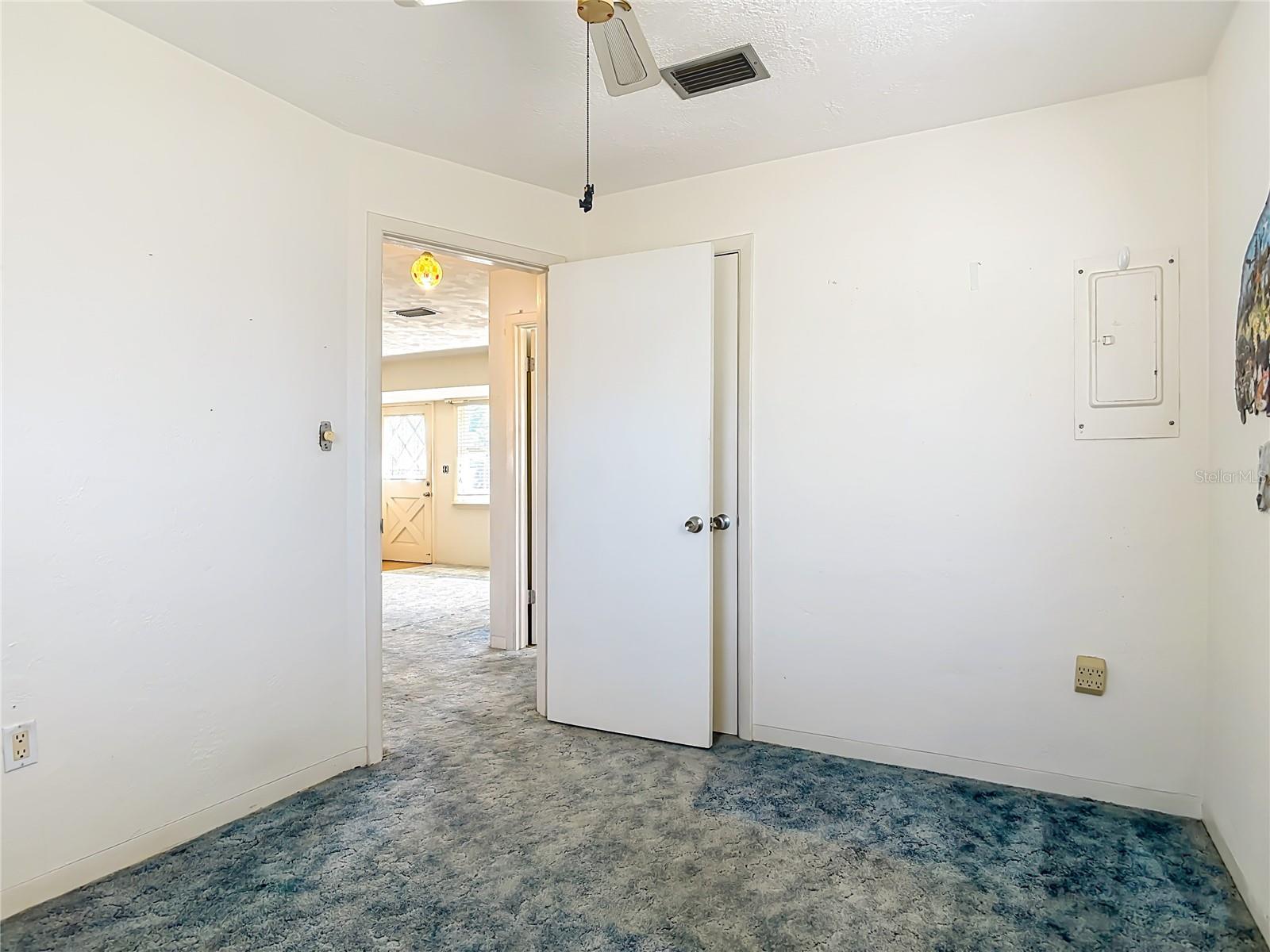 Image 28 of 51 For 6 Fairway Circle