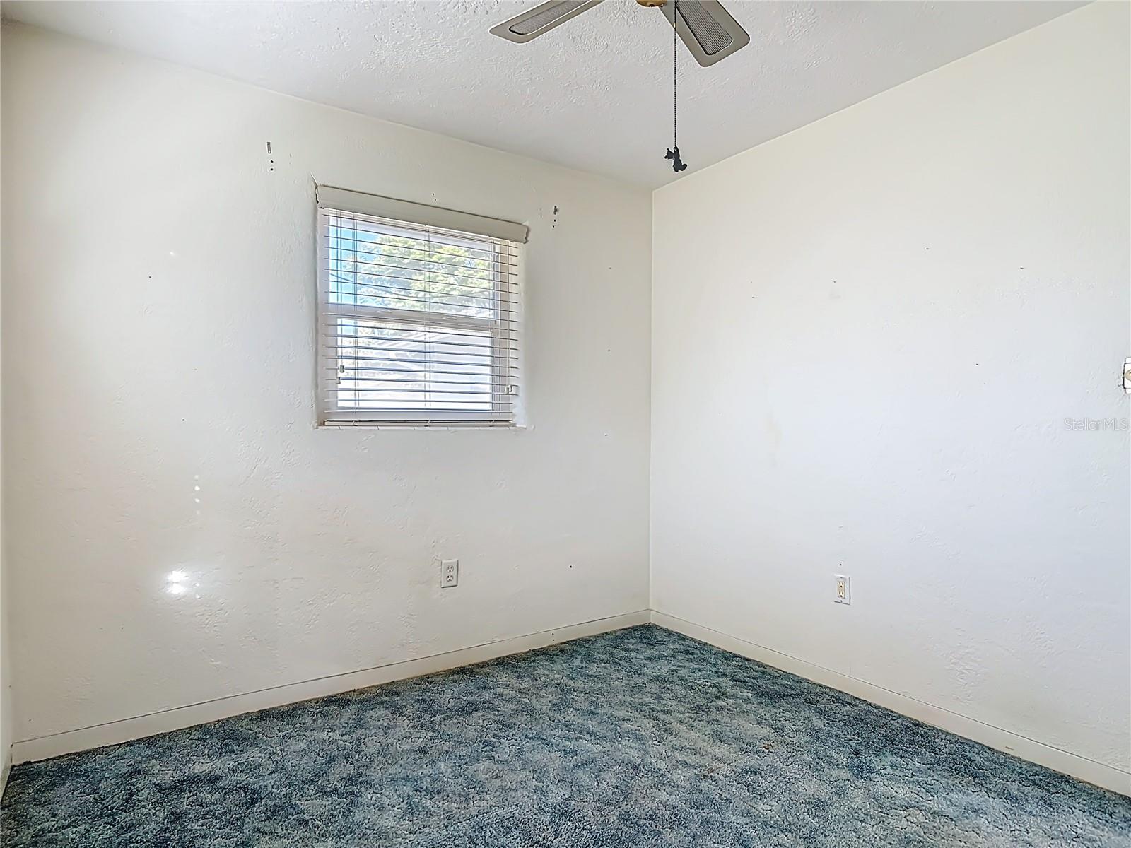 Image 29 of 51 For 6 Fairway Circle