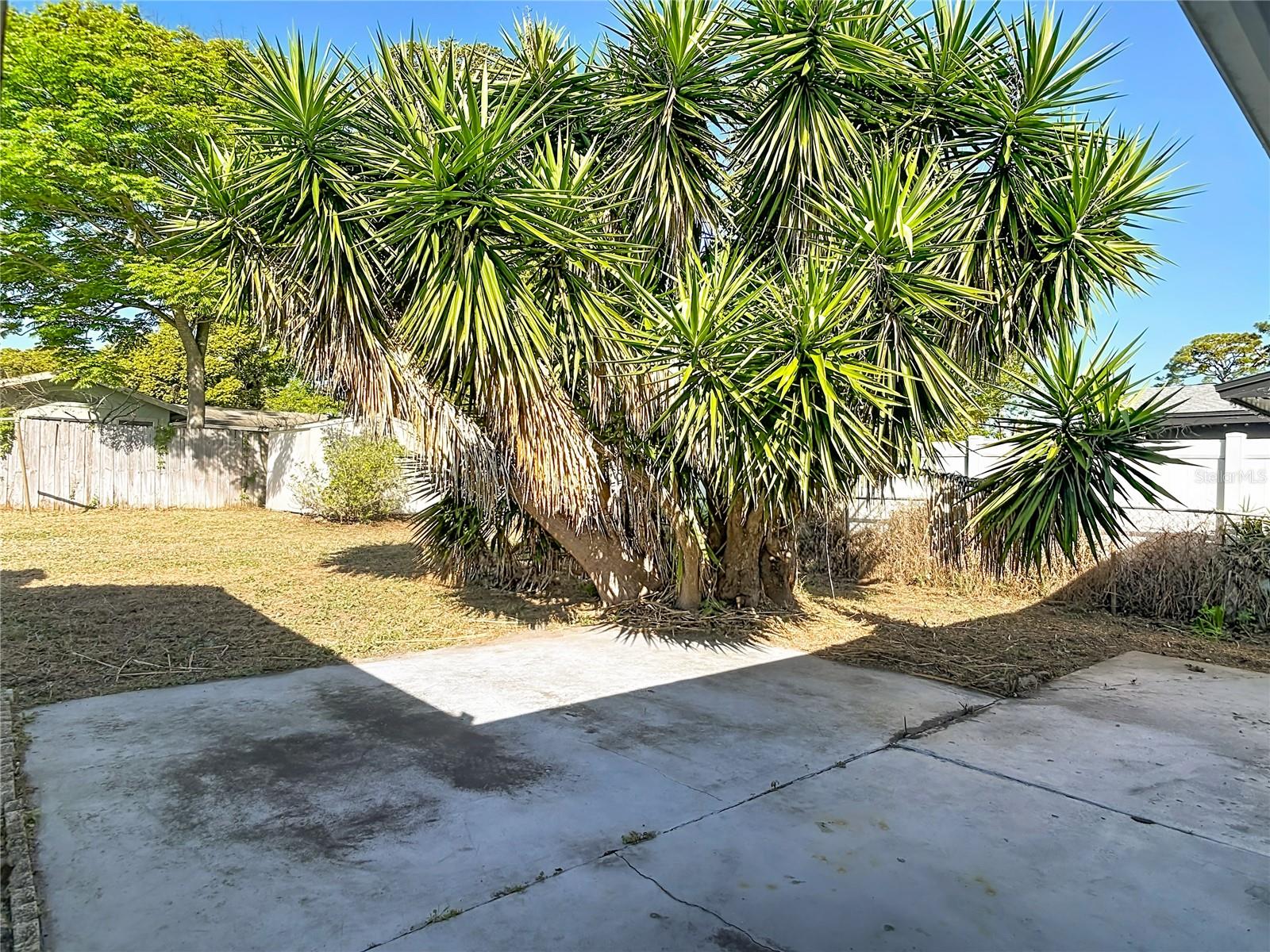 Image 39 of 51 For 6 Fairway Circle