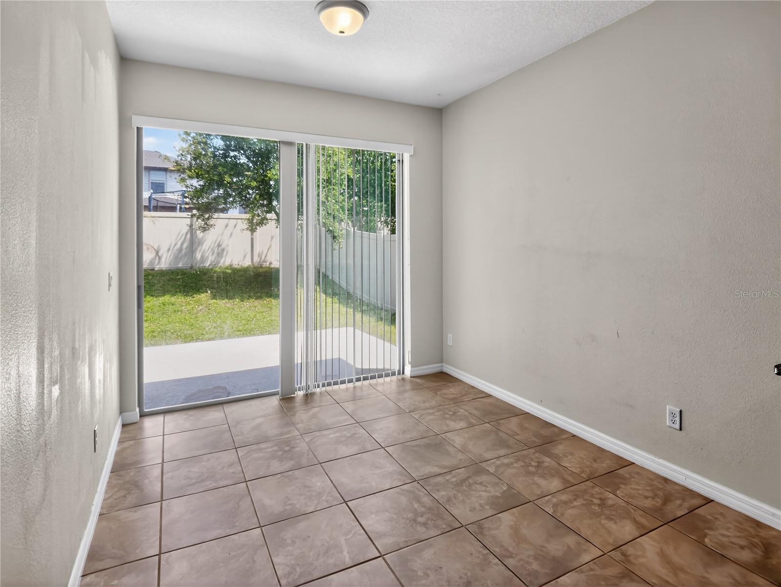 Image 13 of 28 For 17520 Butterfly Pea Court