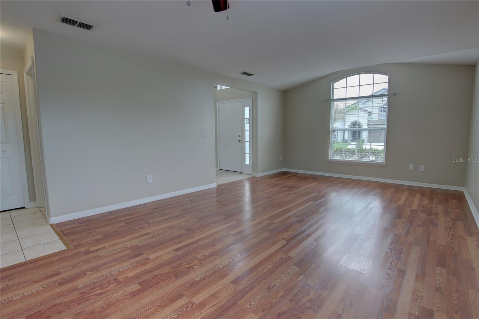 Image 11 of 38 For 162 Brightview Drive