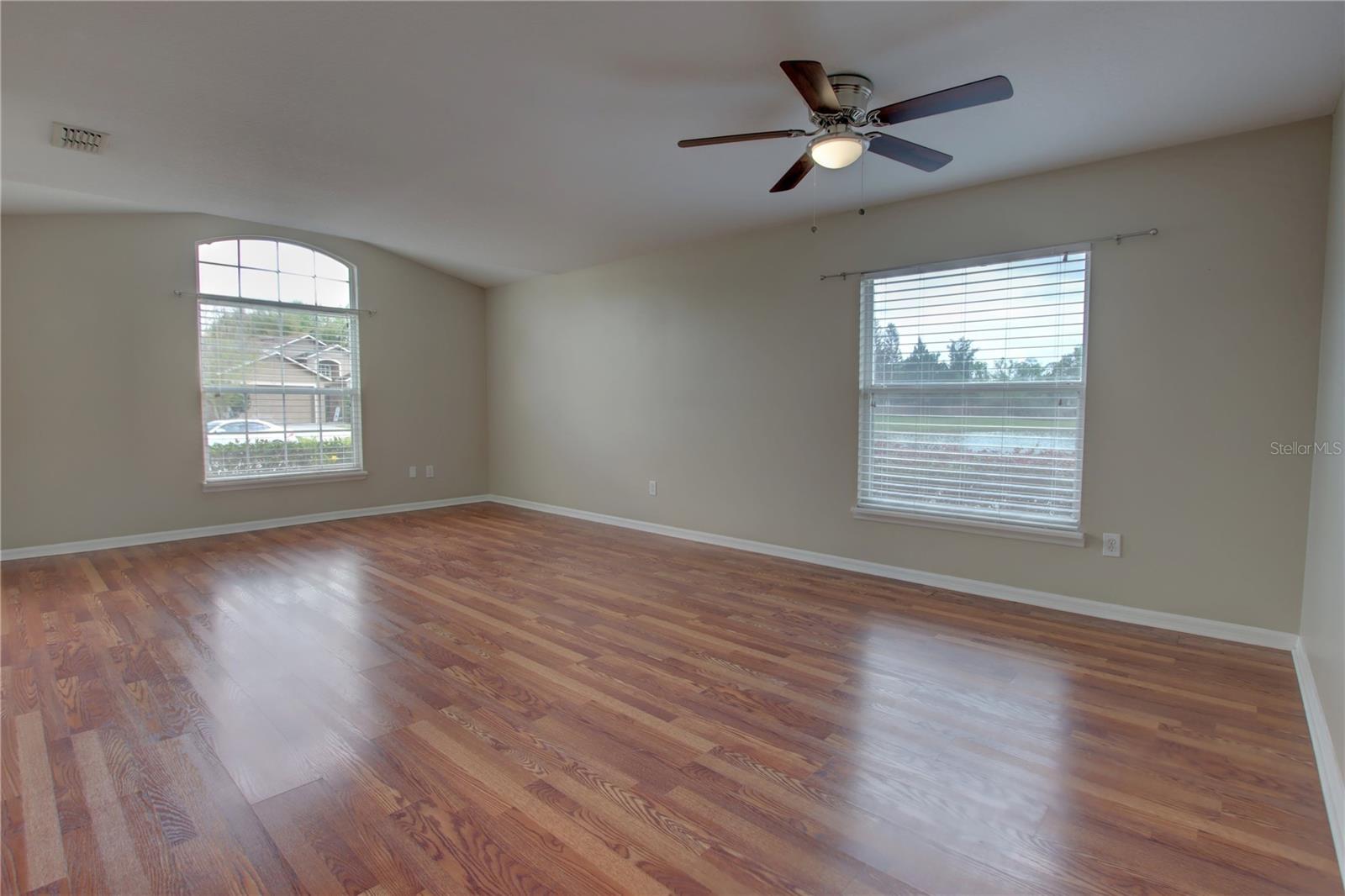 Image 14 of 38 For 162 Brightview Drive