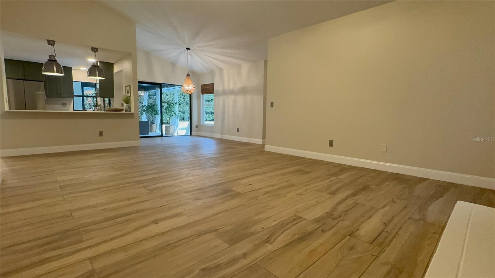 Image 13 of 81 For 9115 Bay Side Court