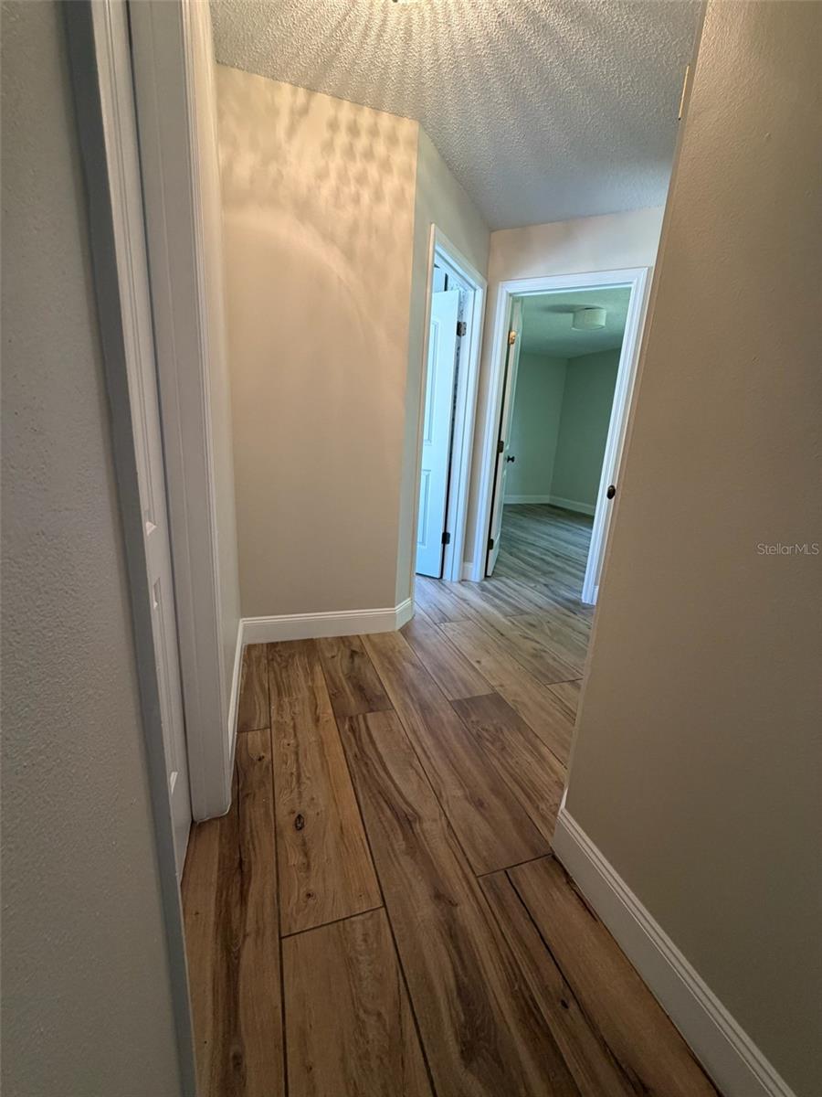 Image 14 of 81 For 9115 Bay Side Court