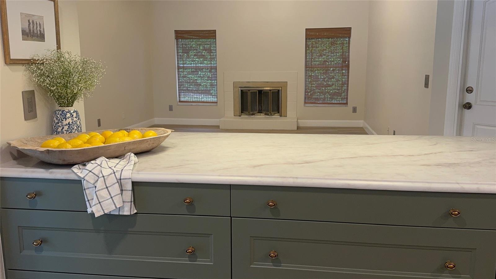 Image 20 of 81 For 9115 Bay Side Court