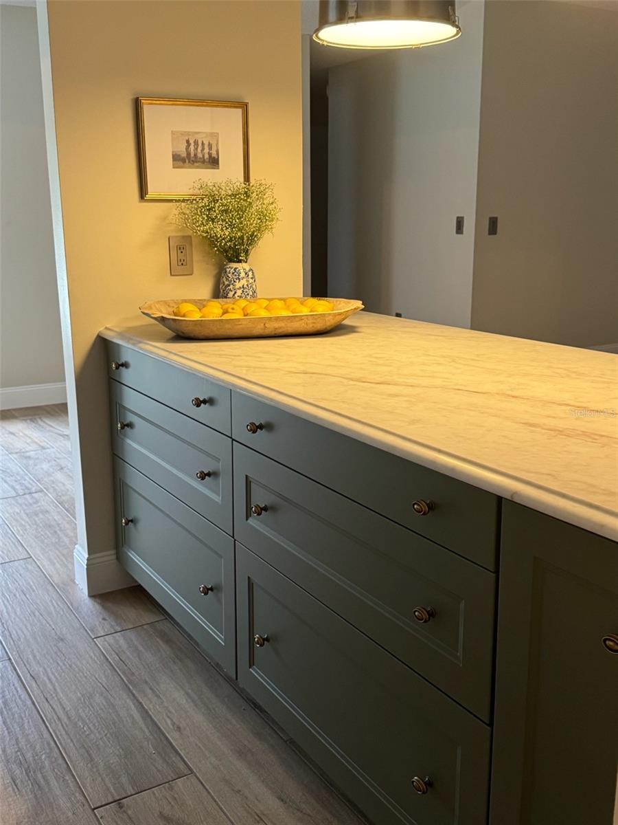 Image 22 of 81 For 9115 Bay Side Court