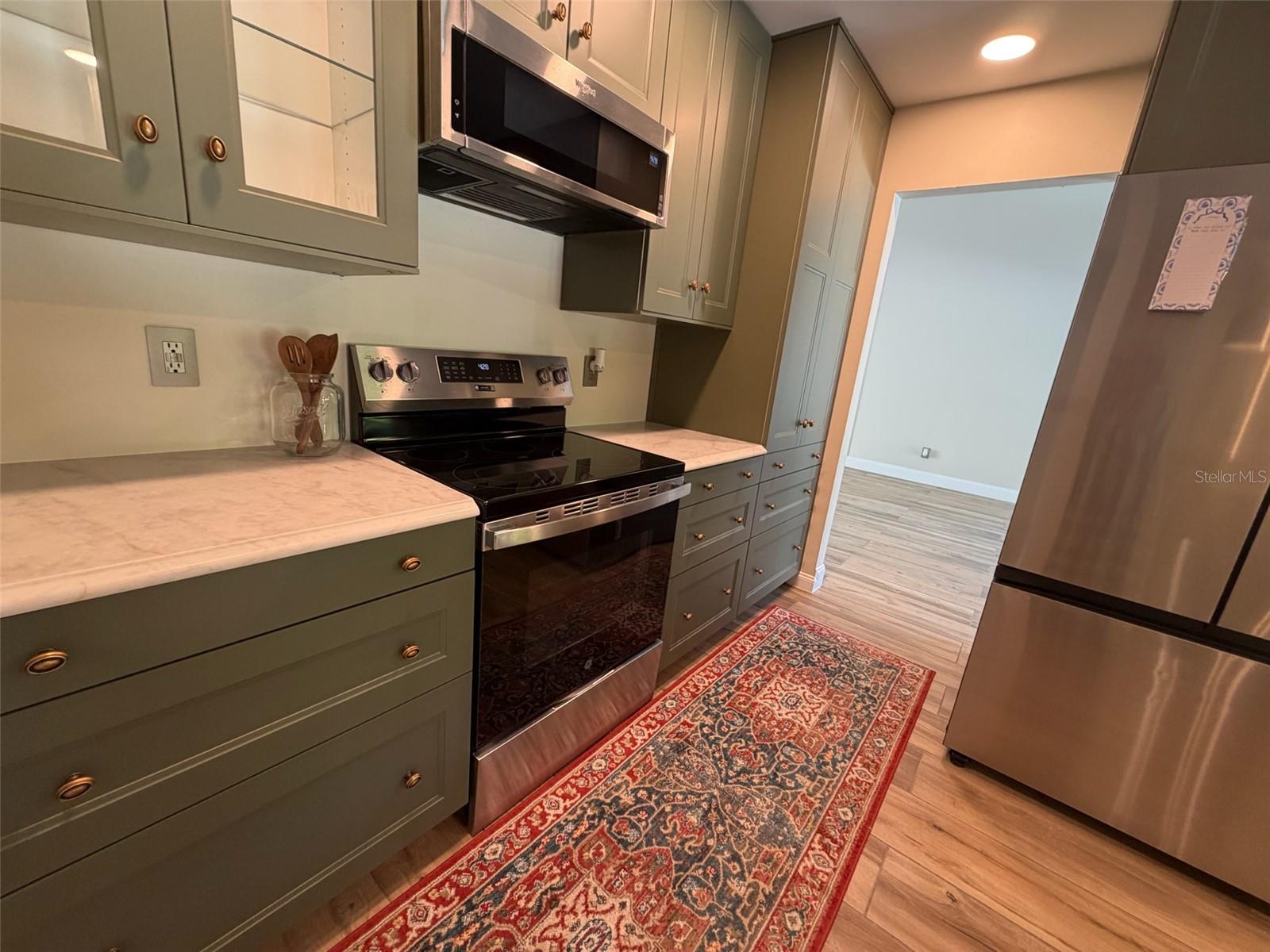 Image 24 of 81 For 9115 Bay Side Court