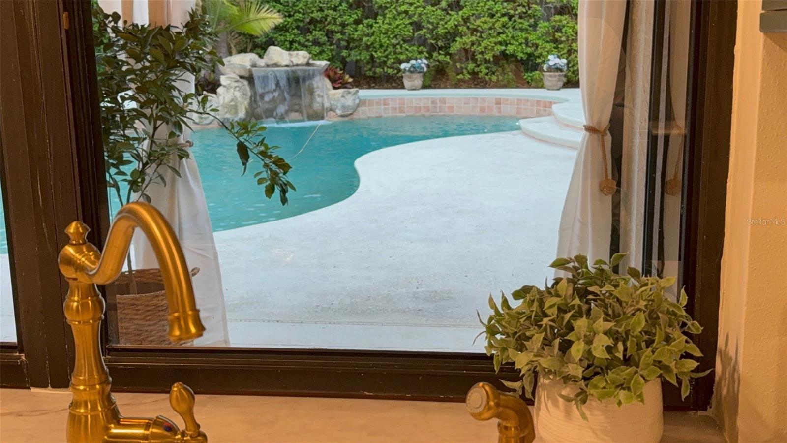 Image 25 of 81 For 9115 Bay Side Court