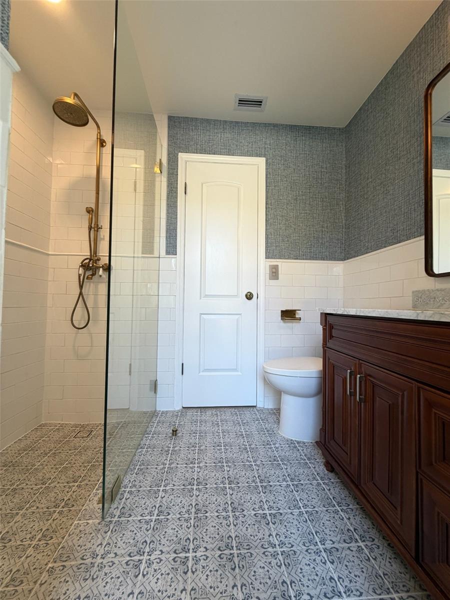 Image 39 of 81 For 9115 Bay Side Court