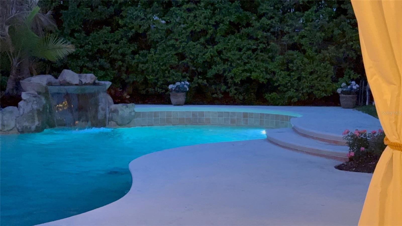 Image 4 of 81 For 9115 Bay Side Court