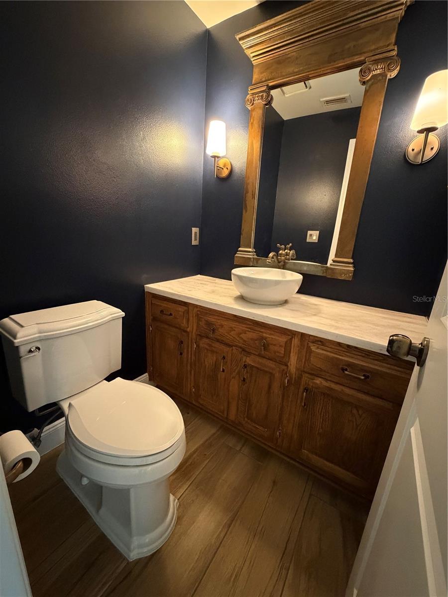 Image 52 of 81 For 9115 Bay Side Court