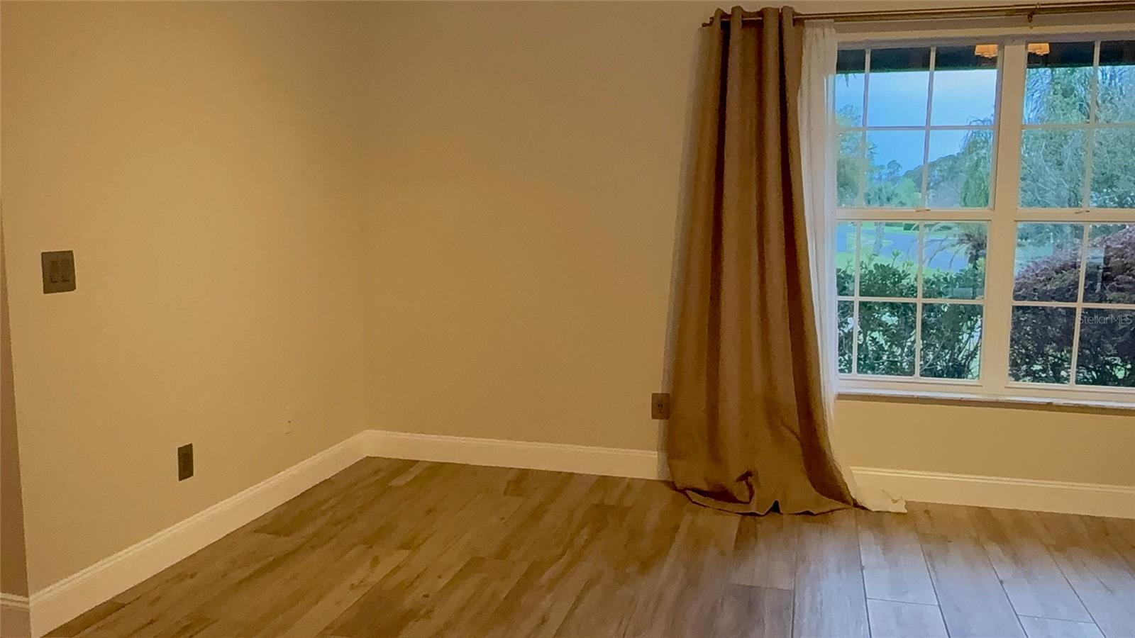 Image 53 of 81 For 9115 Bay Side Court