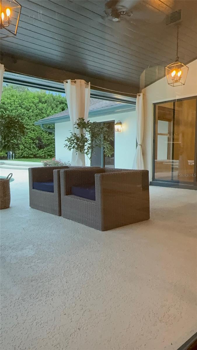 Image 8 of 81 For 9115 Bay Side Court