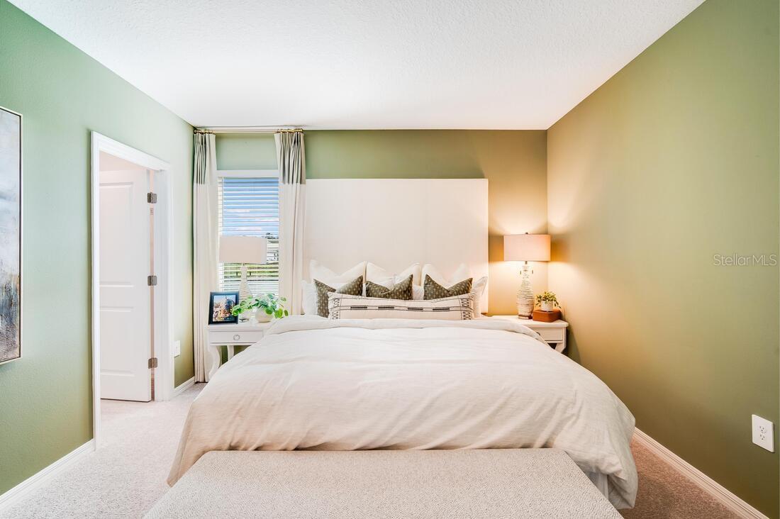 Image 24 of 39 For 200 Streamwater Way