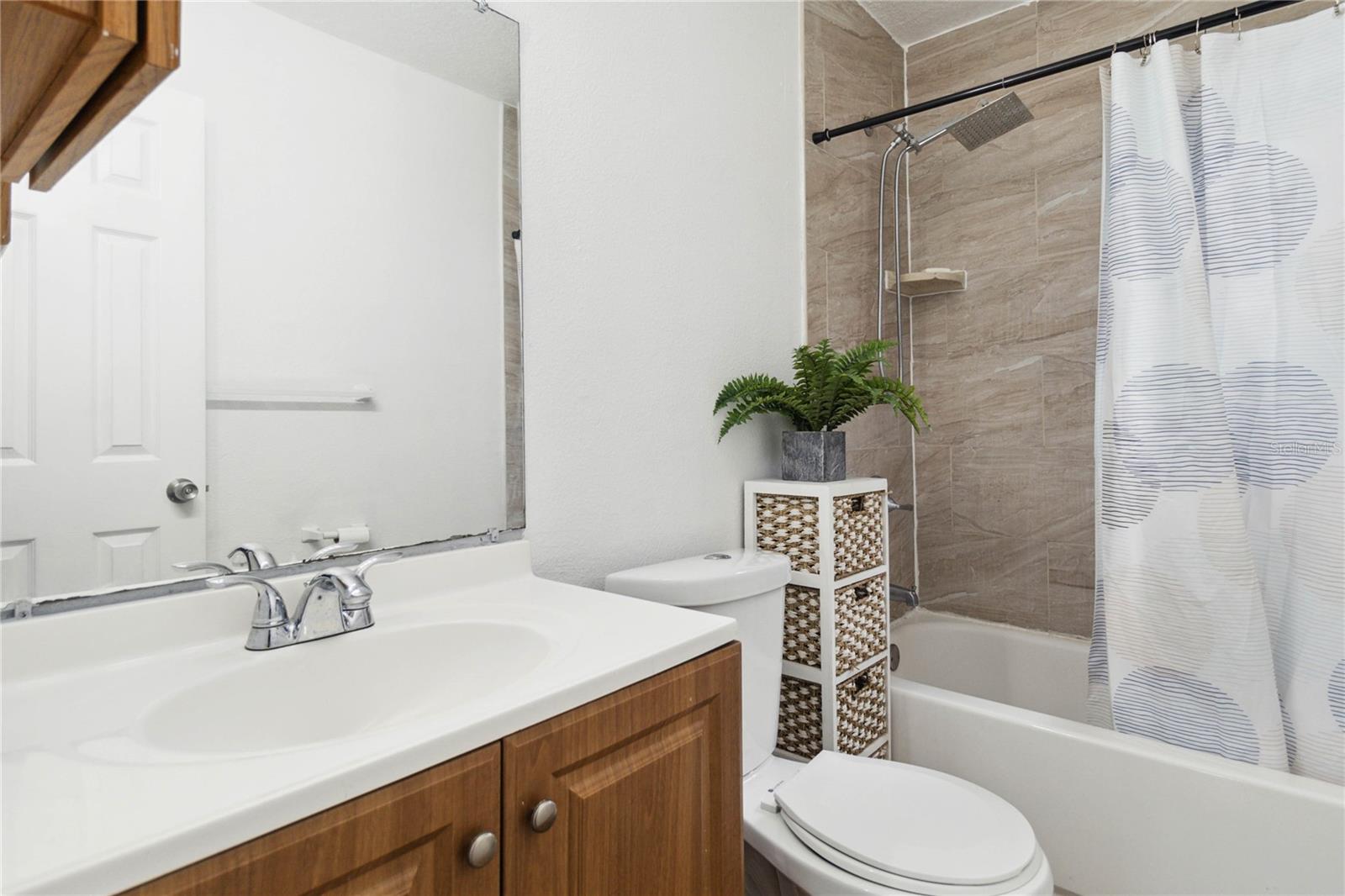 Image 12 of 26 For 634 18th Street