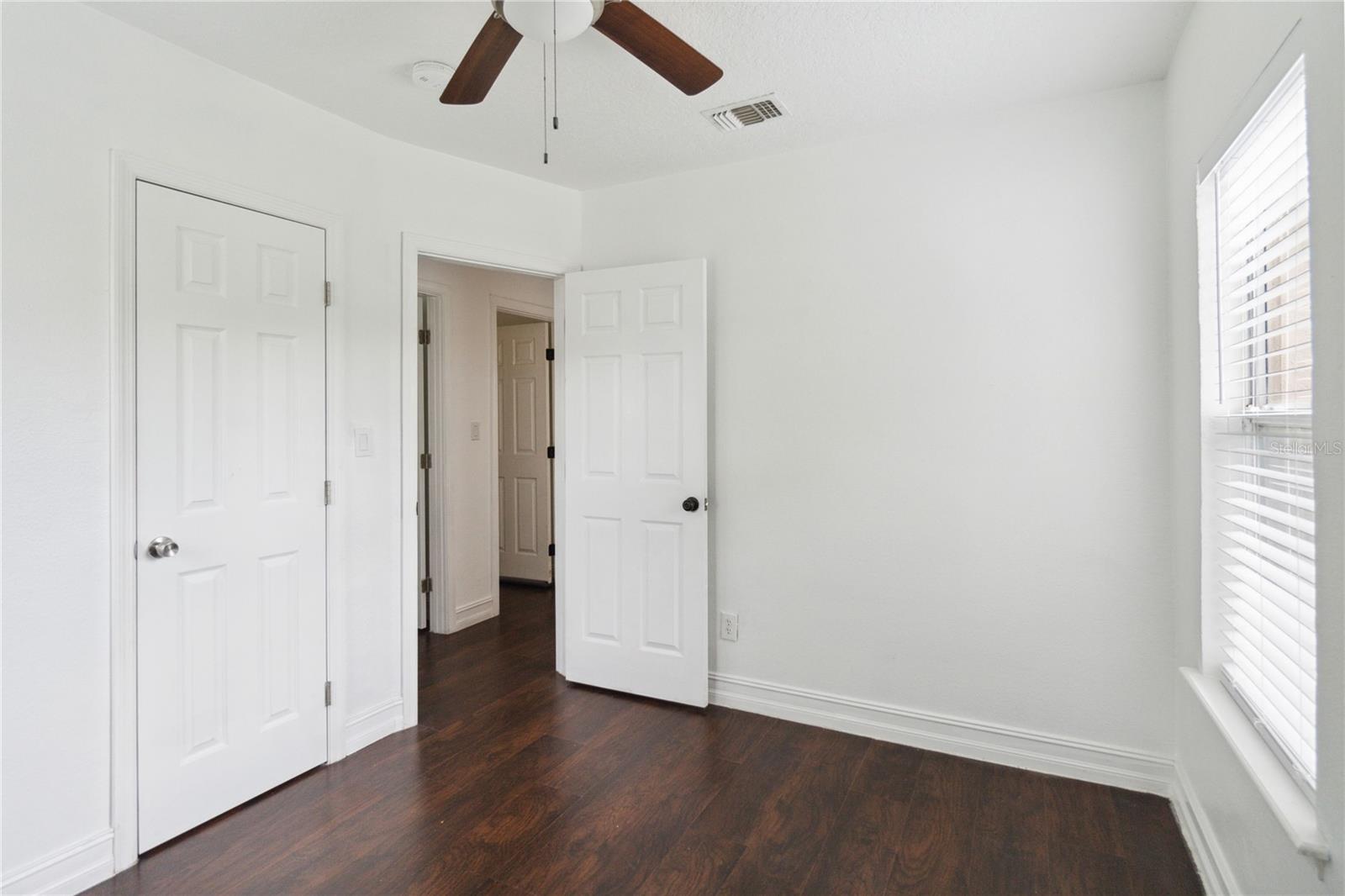 Image 14 of 26 For 634 18th Street