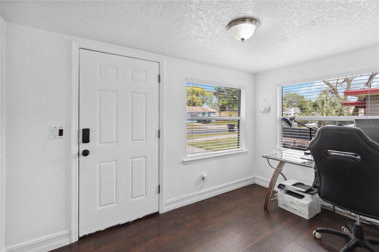 Image 3 of 26 For 634 18th Street