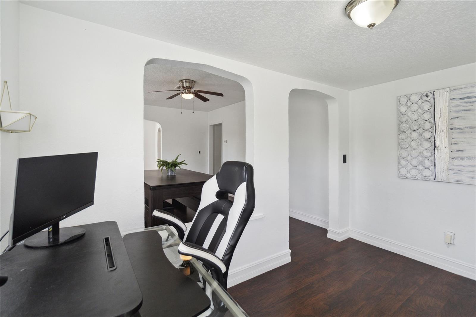 Image 4 of 26 For 634 18th Street