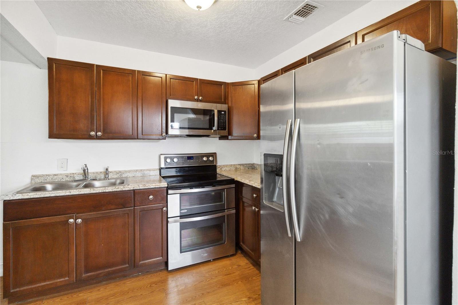 Image 9 of 26 For 634 18th Street