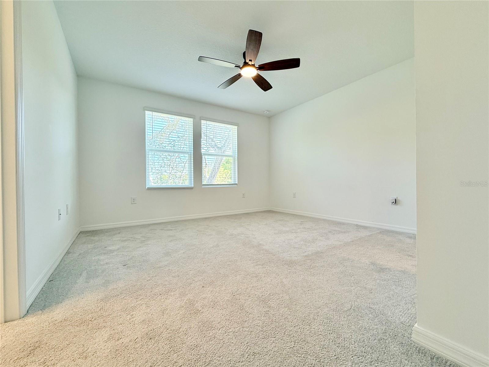 Image 12 of 28 For 348 River Front Way