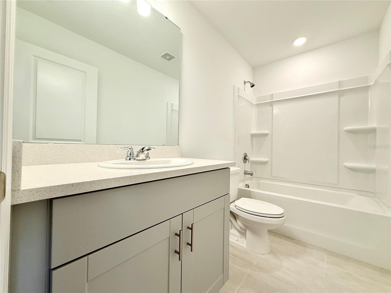 Image 16 of 28 For 348 River Front Way