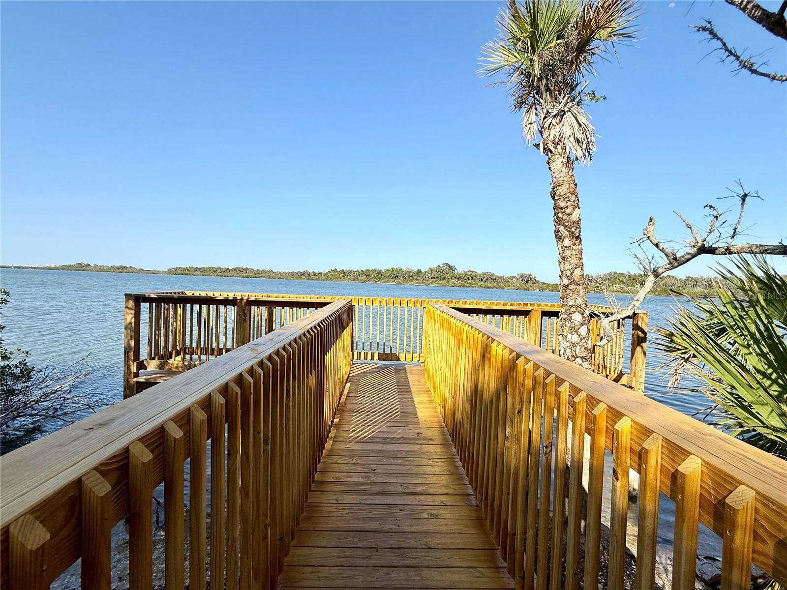 Image 26 of 28 For 348 River Front Way