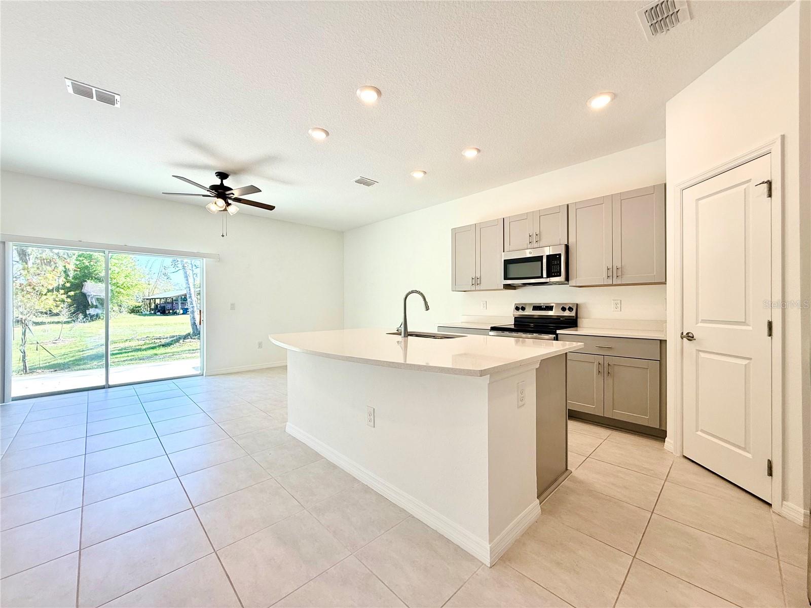 Image 3 of 28 For 348 River Front Way