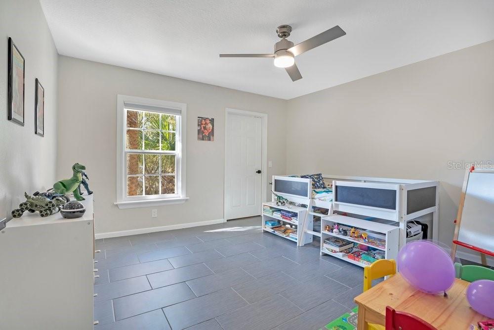 Image 14 of 27 For 6542 Swissco Drive 825