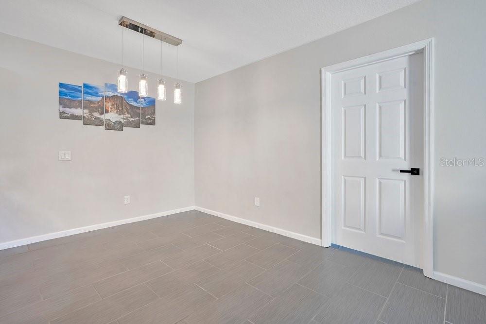 Image 9 of 27 For 6542 Swissco Drive 825